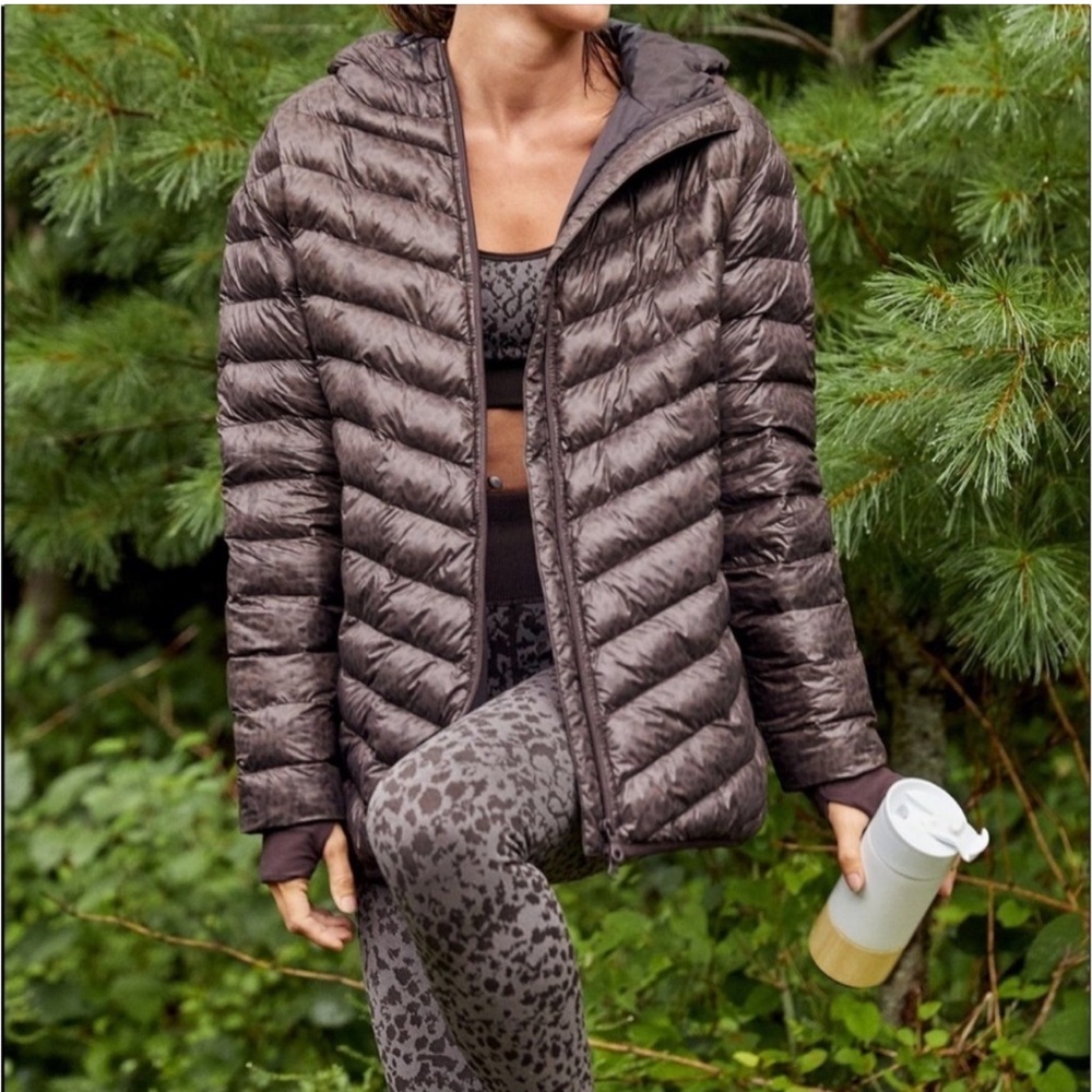Aerie cheetah Puffer Jacket sz M